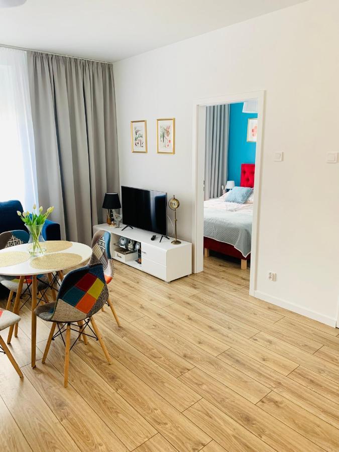 Apartament Walczaka Nr 16 Miejsce Parkingowe ゴジュフ・ヴィエルコポルスキ エクステリア 写真