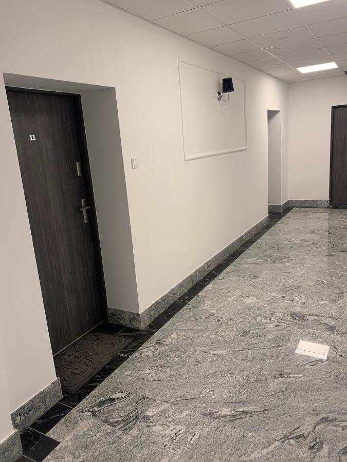 Apartament Walczaka Nr 16 Miejsce Parkingowe ゴジュフ・ヴィエルコポルスキ エクステリア 写真